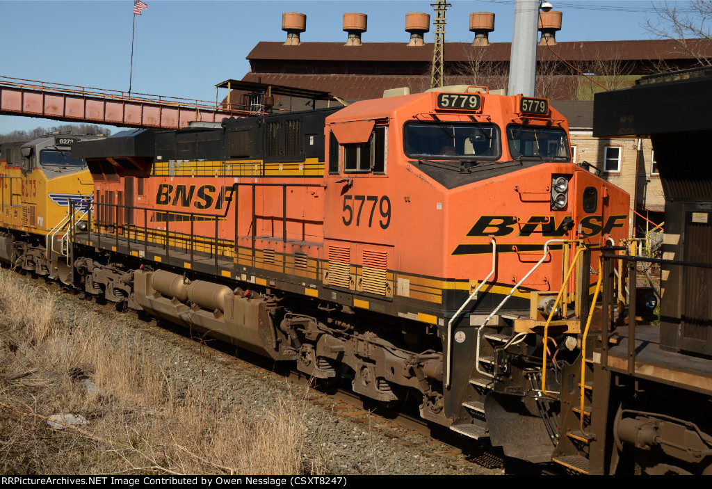 BNSF 5779 on 60E